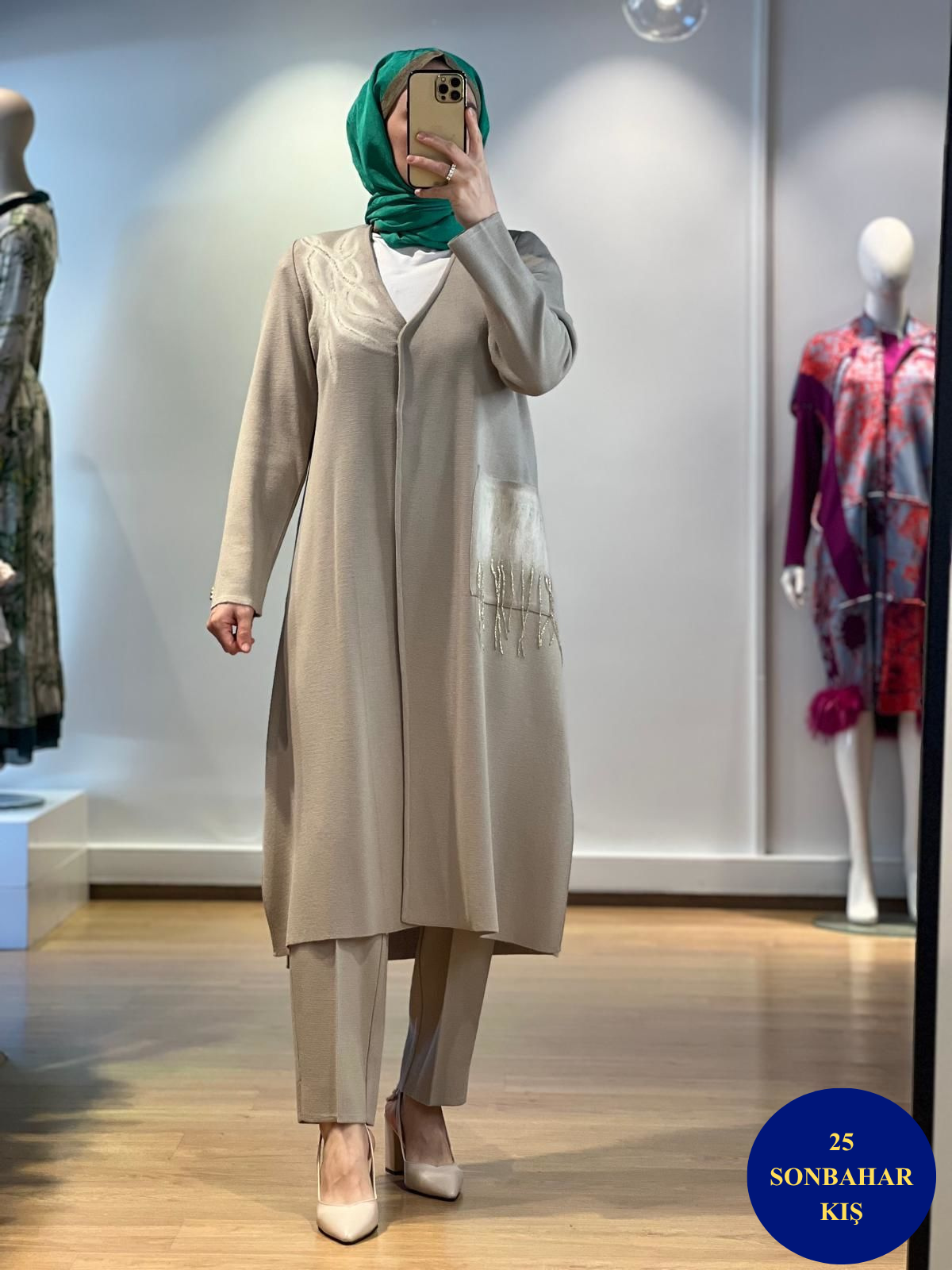 MissDalida Önü Keçe Baskılı Hırka T25K-9021