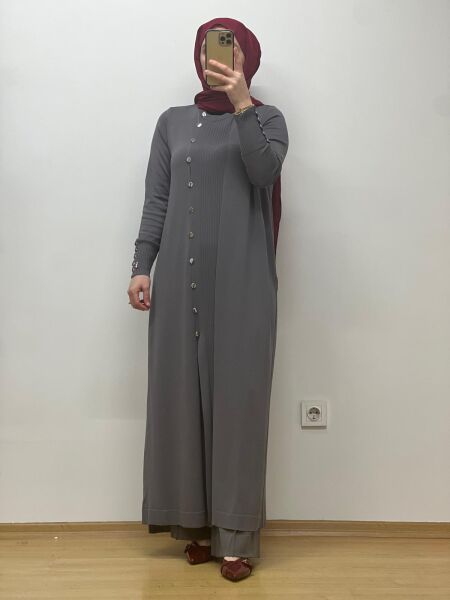 MissDalida Yuvarlak Yaka Düğmeli Uzun Triko Hırka 25Y-9020