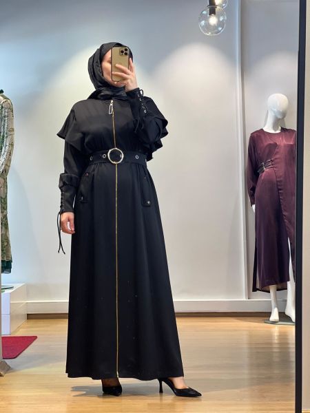 Jamıla Sarah Omuz. Volanlı Fer. Kuşgözlü Tokalı Trençkot FW25-4009