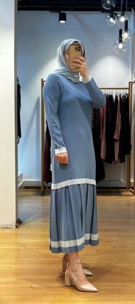 MissDalida Üst Kısmı Düz Pilise Detaylı Elbise T24Y-4010