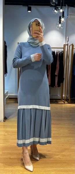 MissDalida Üst Kısmı Düz Pilise Detaylı Elbise T24Y-4010