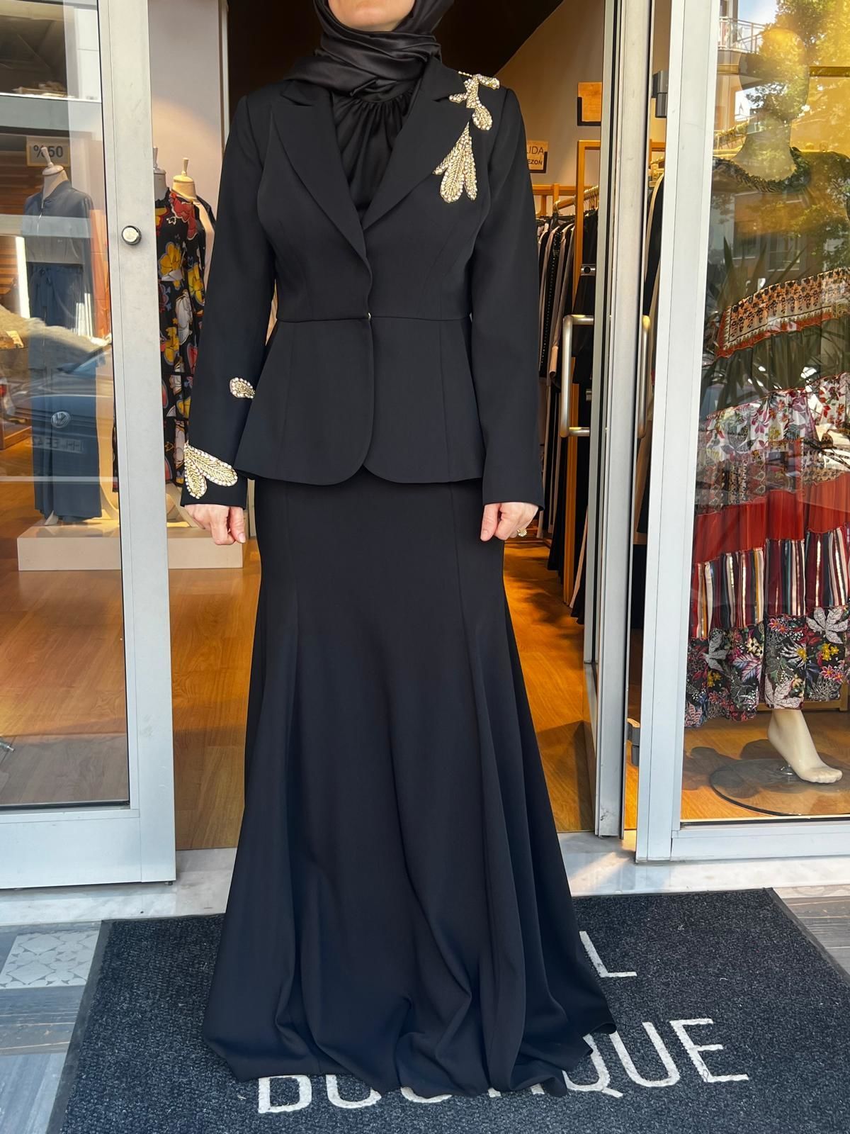 Jamıla Sarah Aplikeli Peplum Ceket Balık Etek Takım SS24-9016